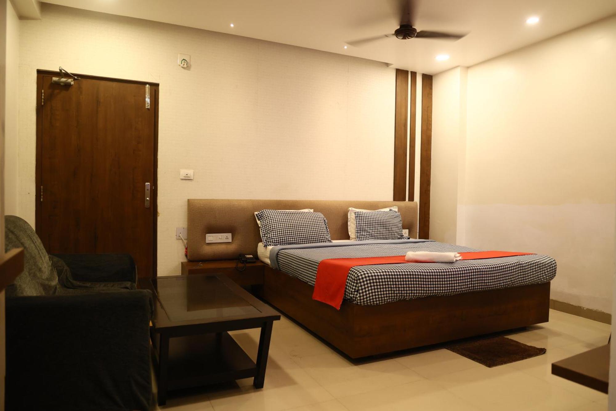 Hotel Bhubaneswari Classic Brahmapur Exterior foto
