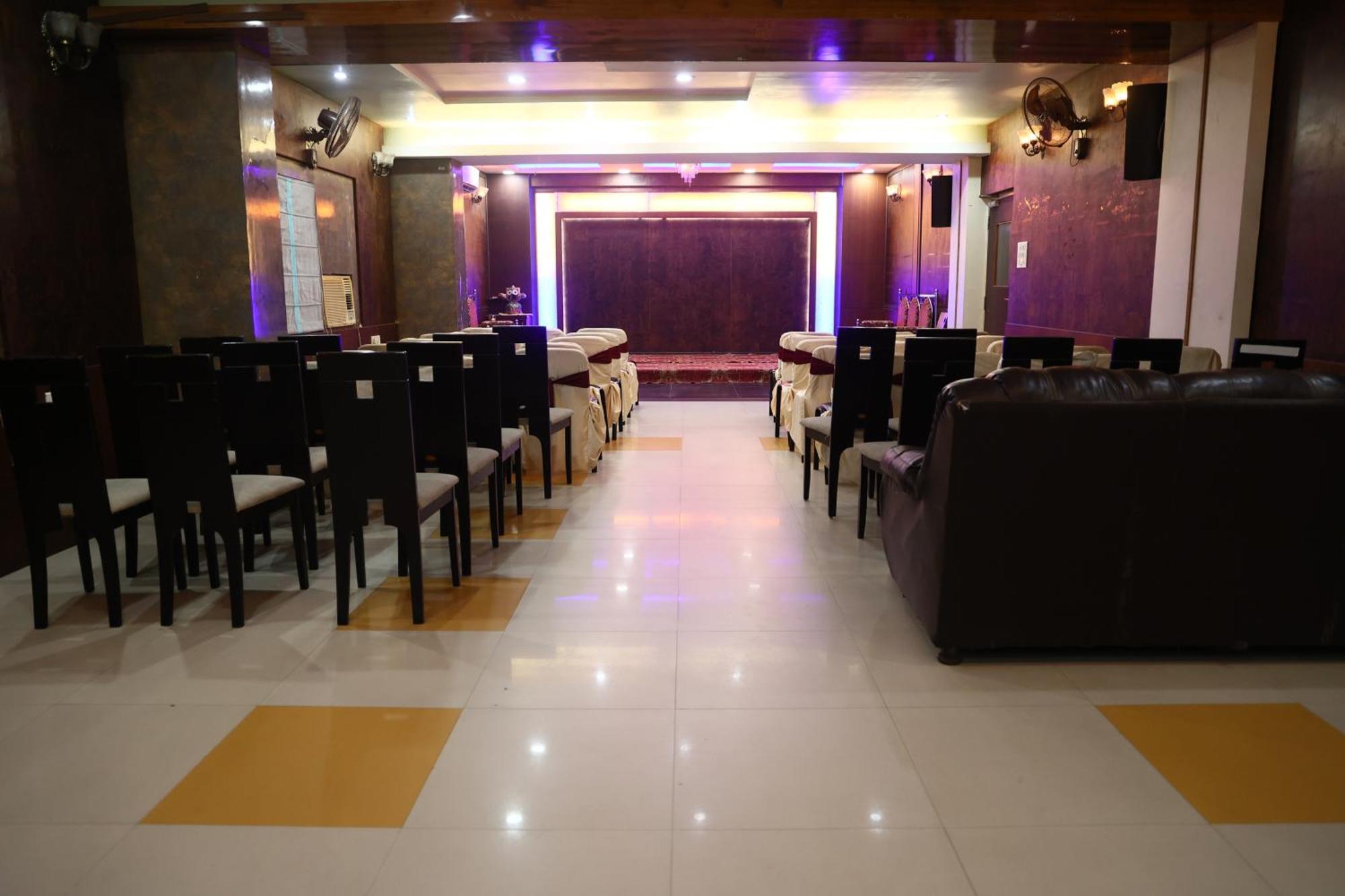 Hotel Bhubaneswari Classic Brahmapur Exterior foto