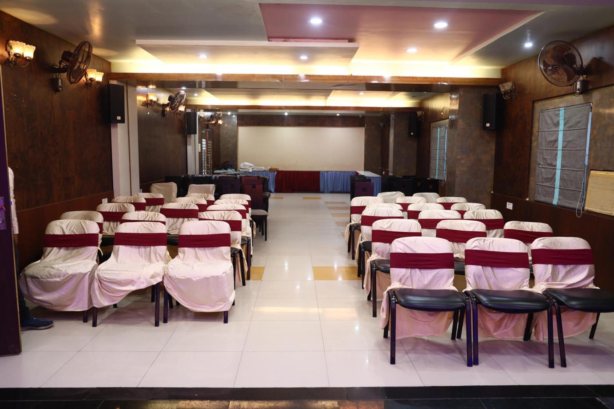 Hotel Bhubaneswari Classic Brahmapur Exterior foto