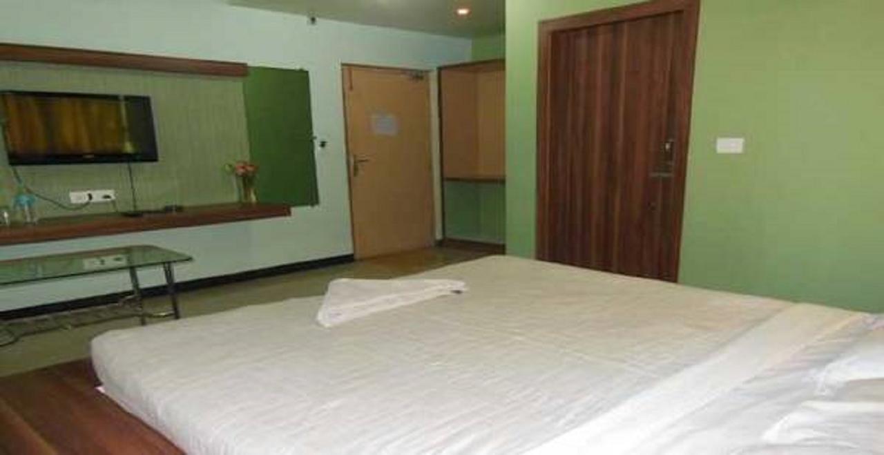 Hotel Bhubaneswari Classic Brahmapur Exterior foto